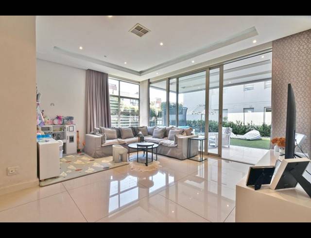 2 BEDROOM APARTMENT FOR SALE IN MORNINGSIDE